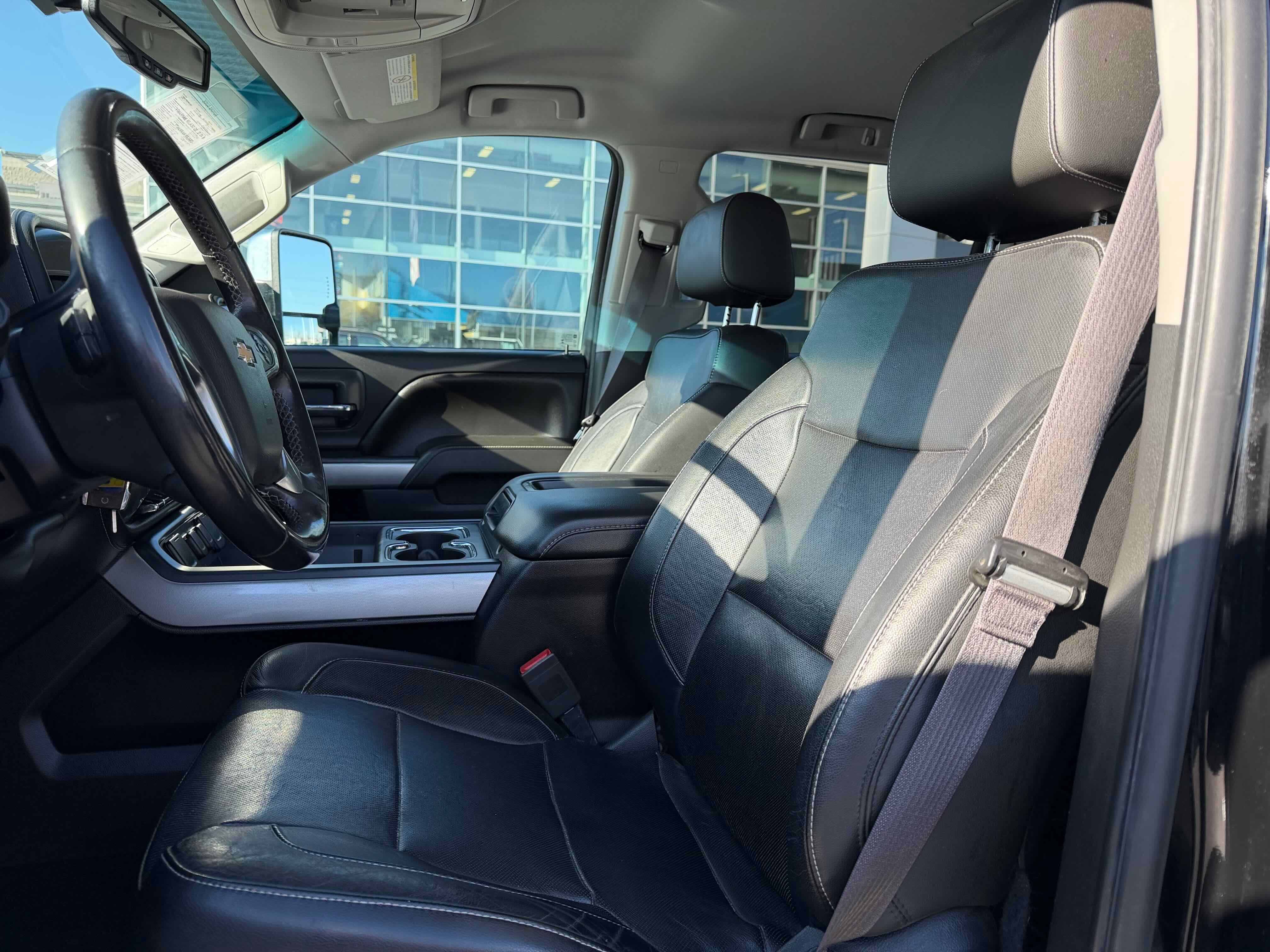 Used 2015 Chevrolet Silverado 2500 LTZ w/ LTZ Plus Package image 16