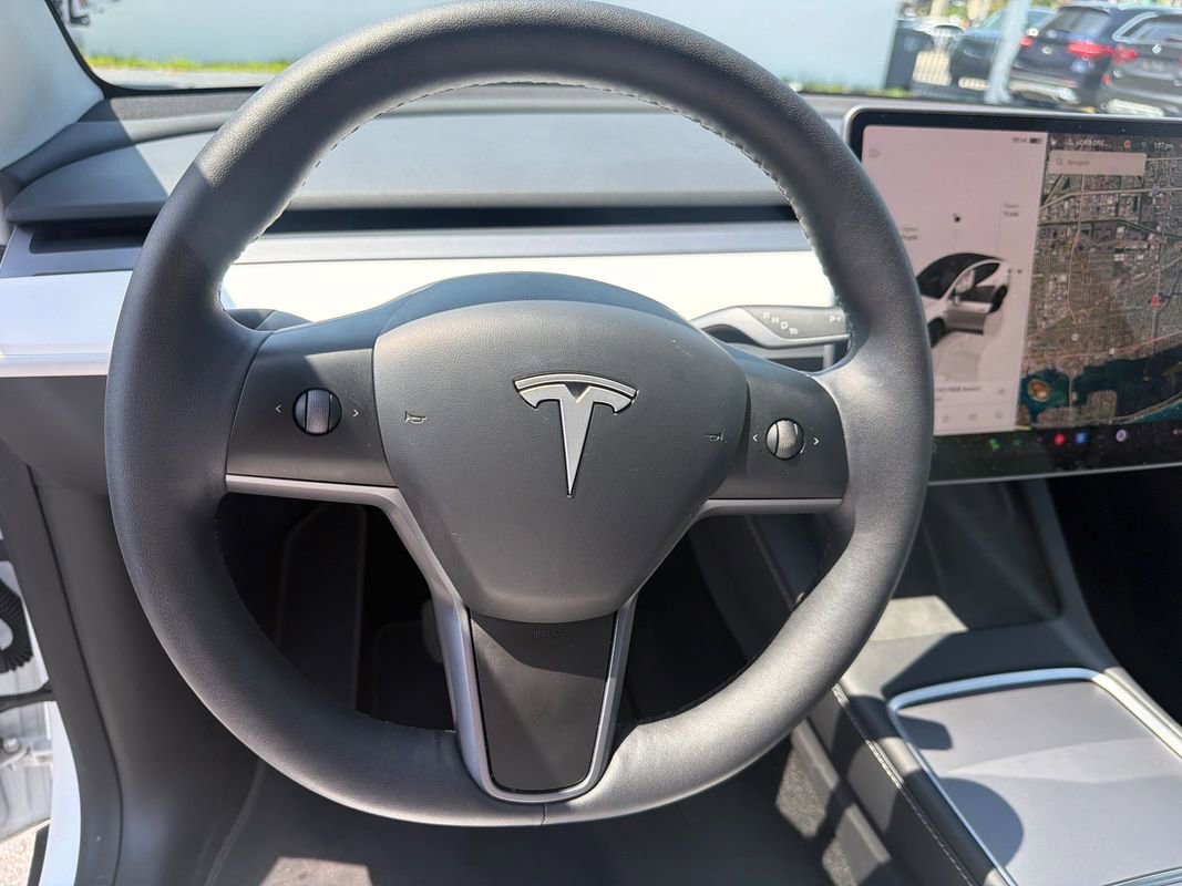Used 2025 Tesla Model Y Long Range image 21