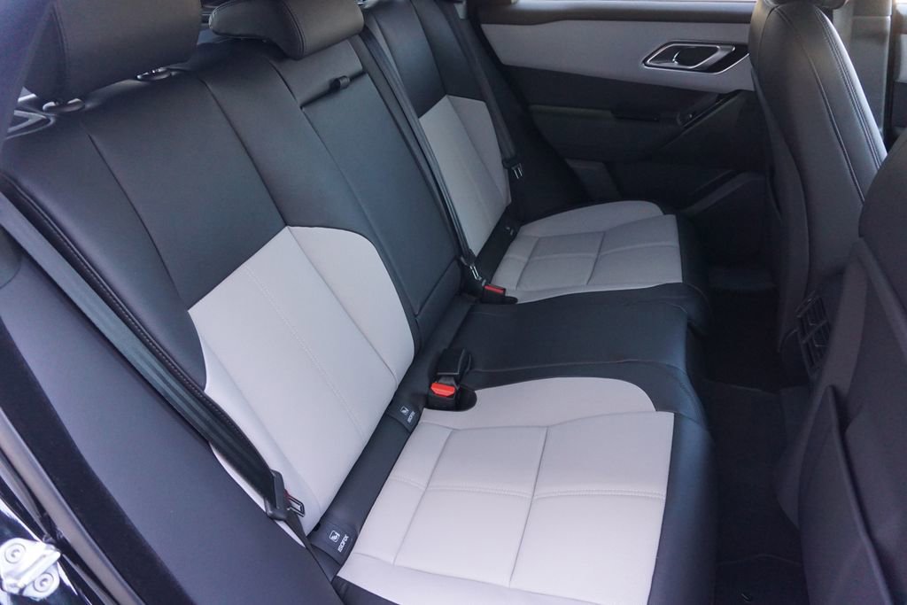 New 2026 Land Rover Range Rover Velar Dynamic SE image 27