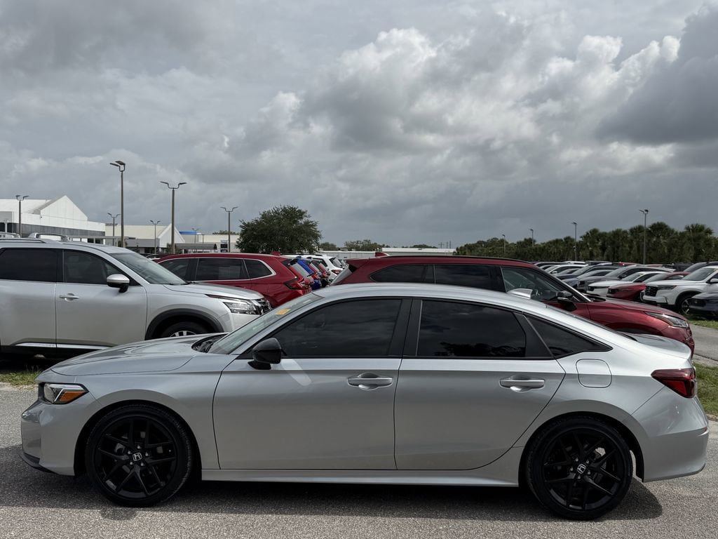 Used 2025 Honda Civic Sport image 8