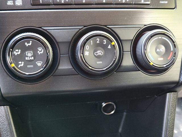 Used 2014 Subaru Crosstrek 2.0i Premium AWD/4WD image 16