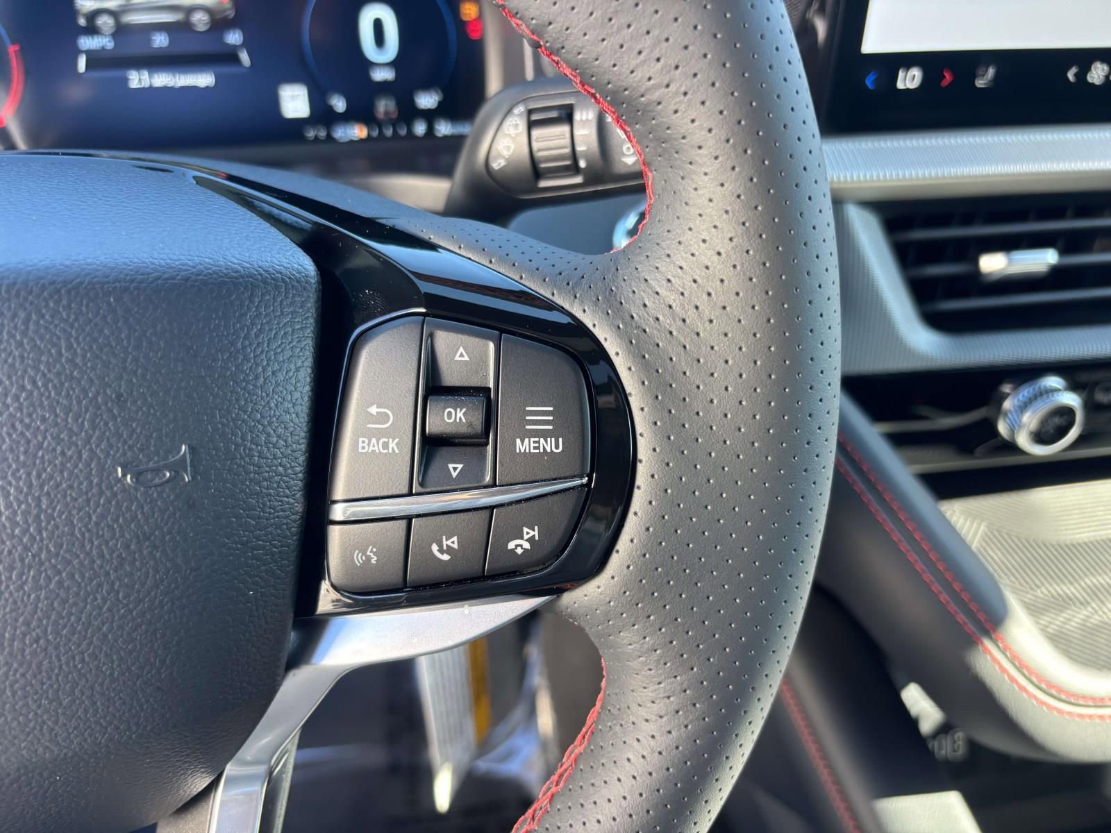 New 2026 Ford Explorer ST-Line w/ ST-Line Street Pack image 18