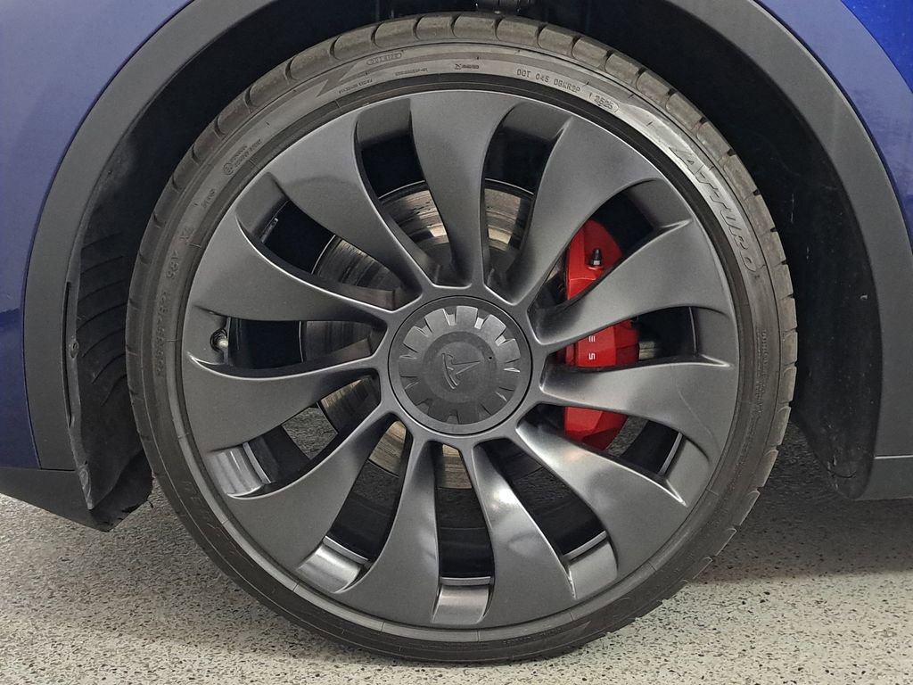 Used 2024 Tesla Model Y Performance image 8