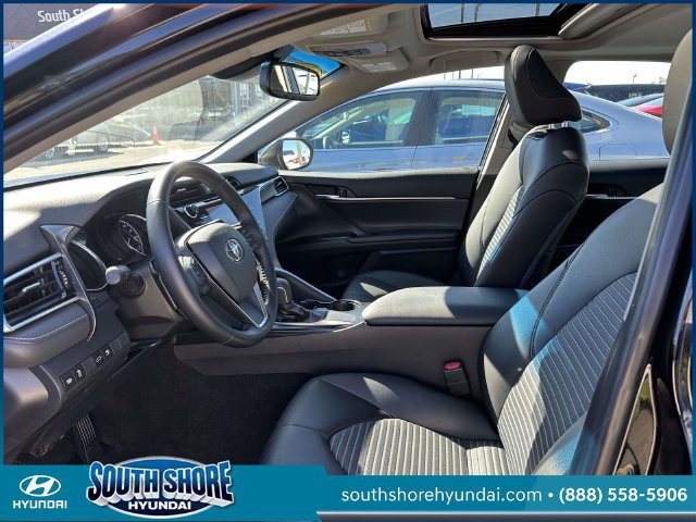 Used 2018 Toyota Camry SE w/ Audio Package FWD image 15