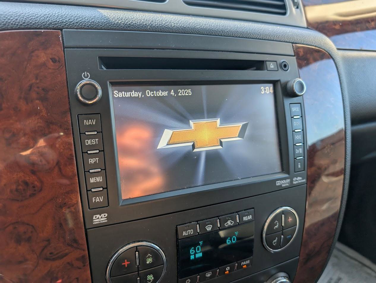 Used 2013 Chevrolet Suburban LTZ AWD/4WD image 33