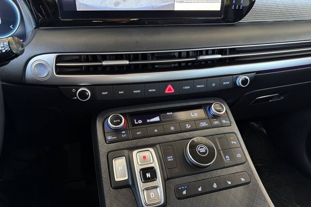 Used 2024 Hyundai Palisade Limited FWD image 27
