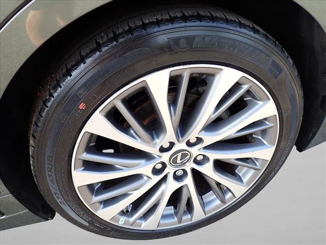 Used 2020 Lexus ES 350 w/ Premium Package FWD image 5