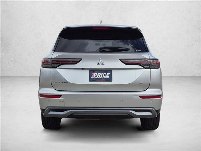 Used 2025 Mitsubishi Outlander SE AWD/4WD image 7