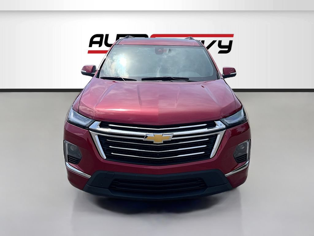 Used 2023 Chevrolet Traverse Premier AWD/4WD image 2