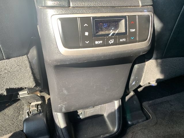 Used 2018 Toyota Highlander XLE AWD/4WD image 33