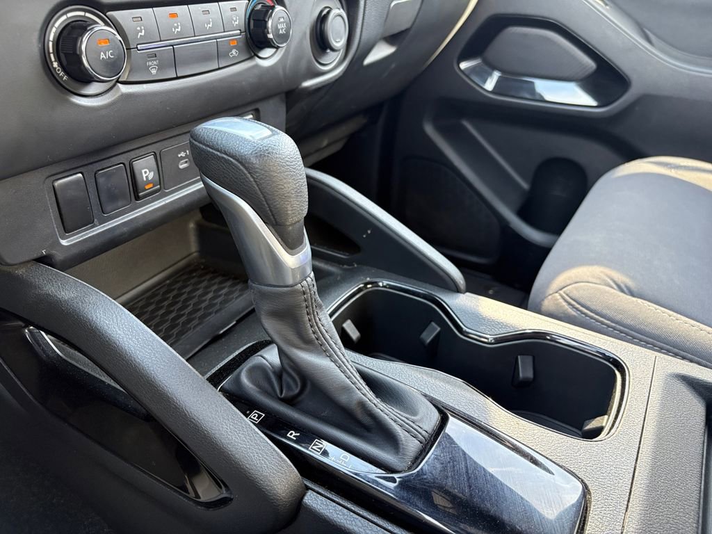 Used 2023 Nissan Frontier SV w/ Midnight Edition Package image 10