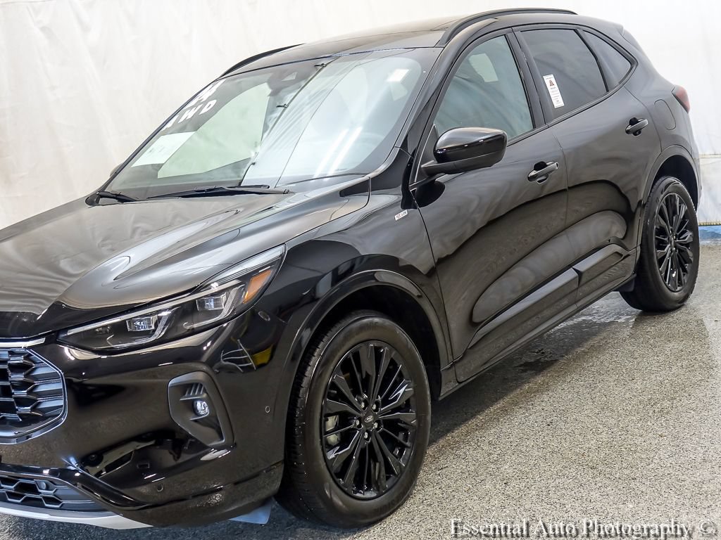 Certified 2024 Ford Escape ST-Line Elite w/ Premium Technology Package AWD/4WD image 4