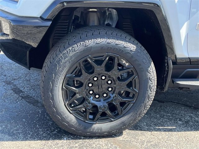 New 2026 GMC Hummer EV 4x4 Crew Cab image 10