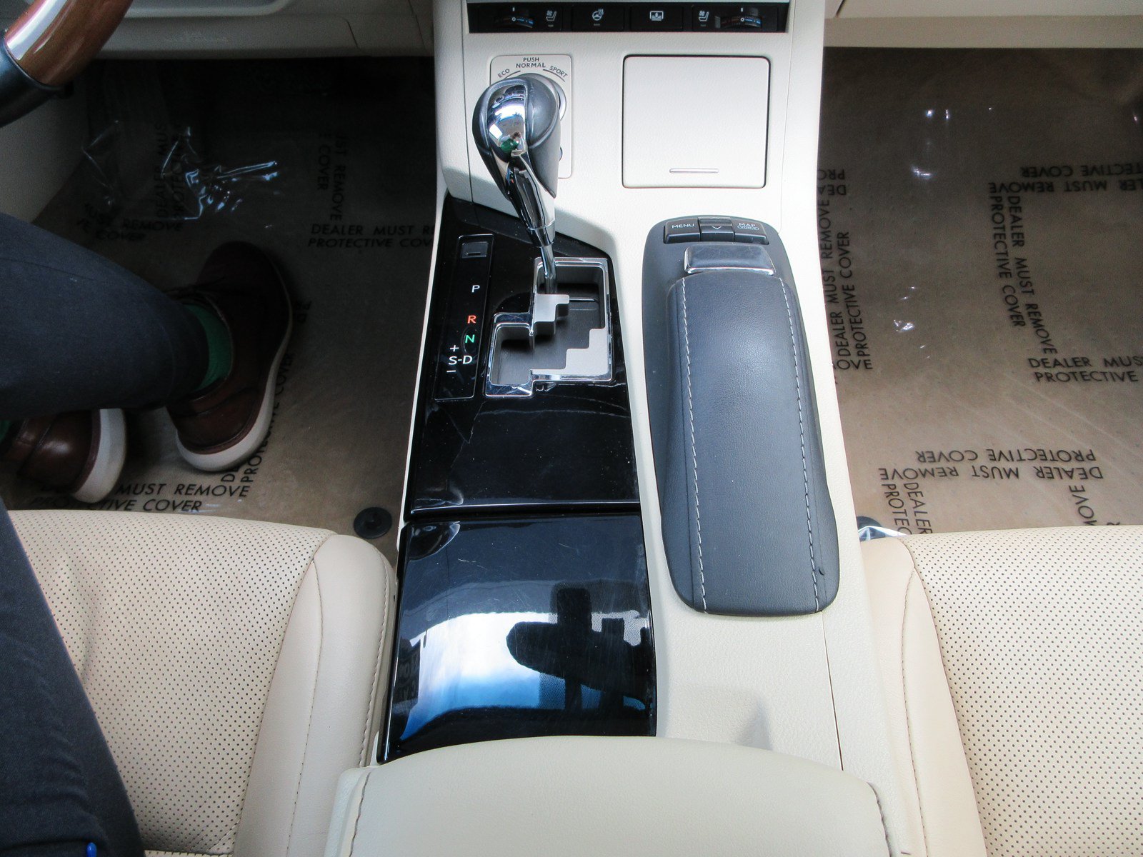 Used 2013 Lexus ES 300h w/ Luxury Pkg FWD image 48