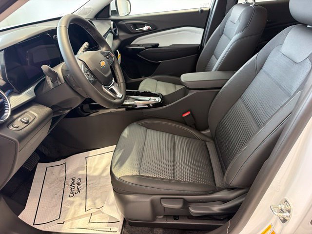 Used 2026 Chevrolet Trax LT w/ Driver Confidence Package FWD image 14
