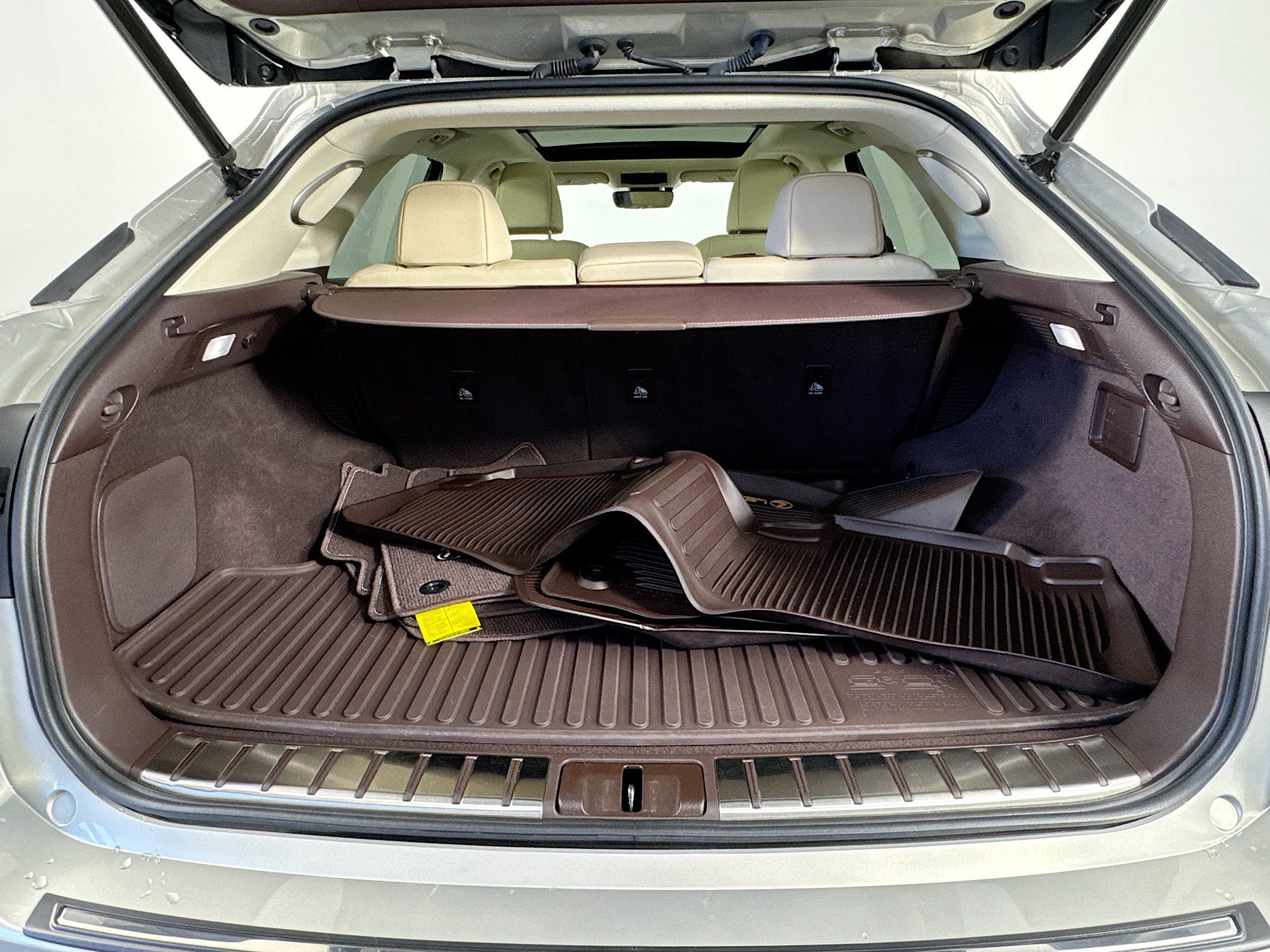 Used 2020 Lexus RX 450h AWD w/ Luxury Package image 29