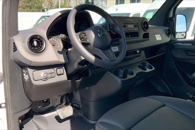 Used 2024 Mercedes-Benz Sprinter 2500 image 50