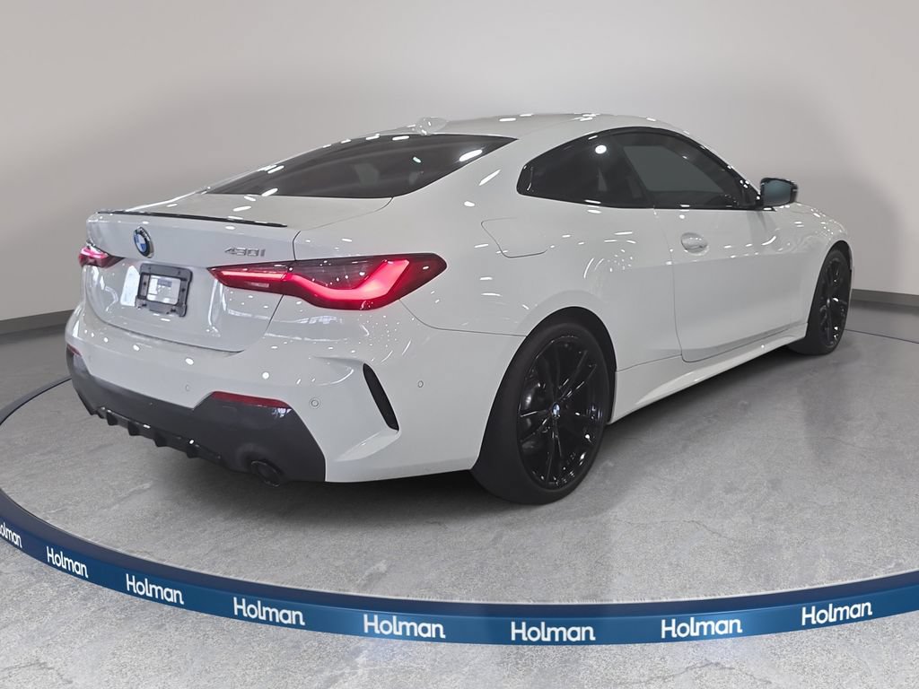 Used 2024 BMW 430i Coupe w/ M Sport Package RWD image 5
