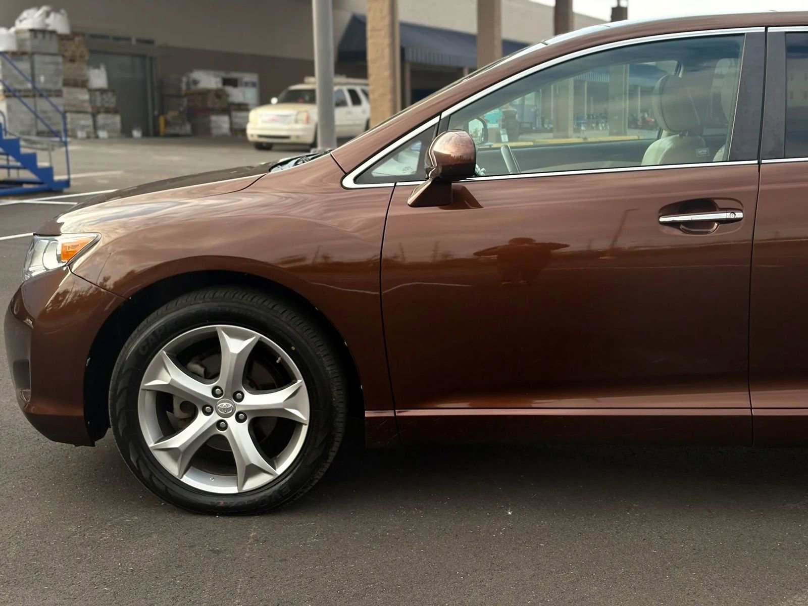 Used 2009 Toyota Venza AWD image 2