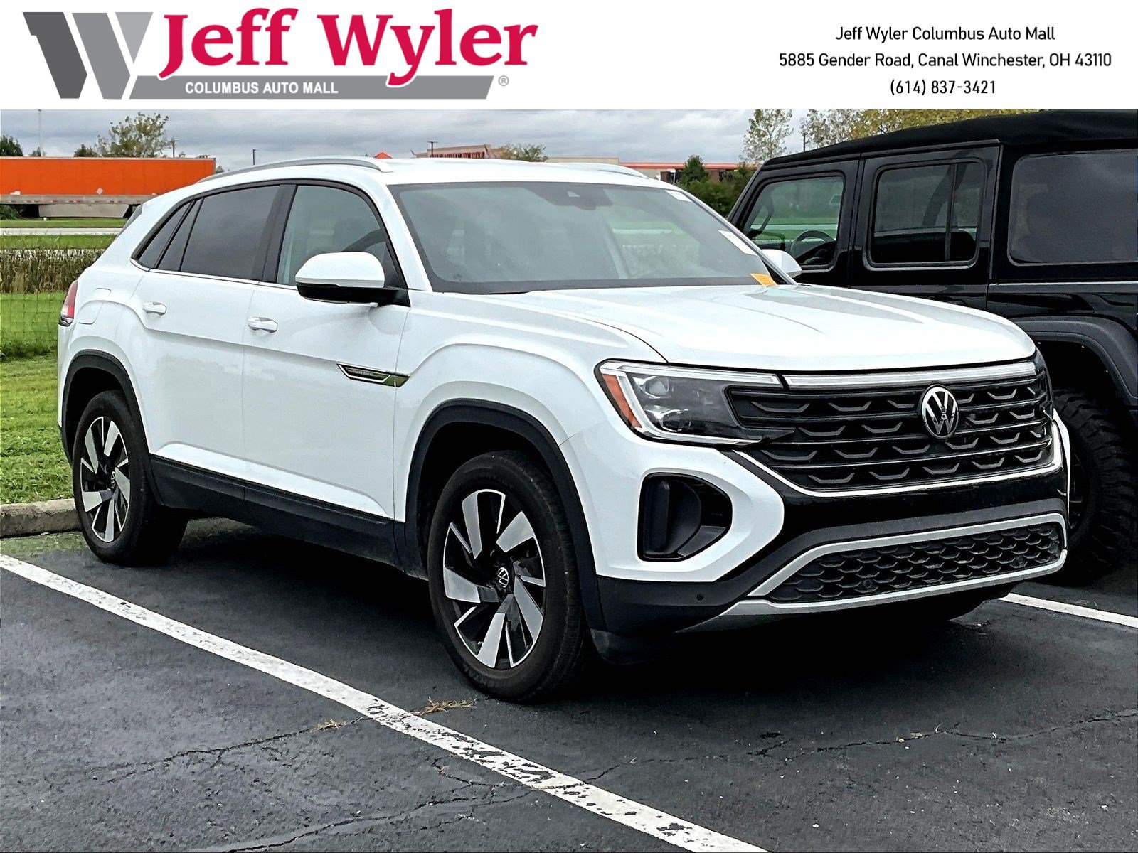 Used 2024 Volkswagen Atlas Cross Sport SE AWD/4WD image 1
