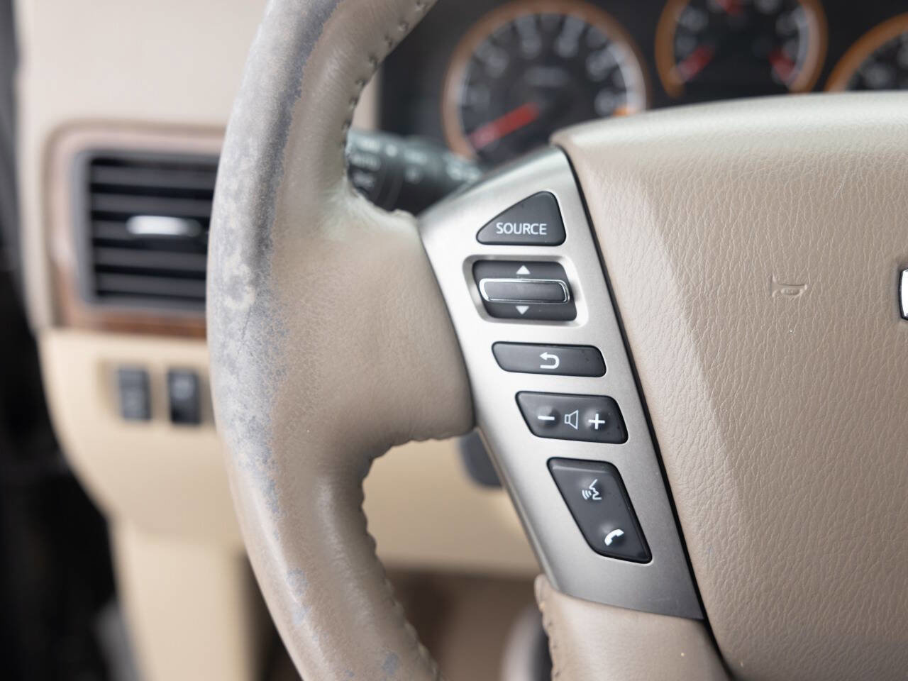 Used 2015 Nissan Armada Platinum image 40