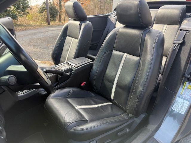 Used 2010 Ford Mustang GT image 39