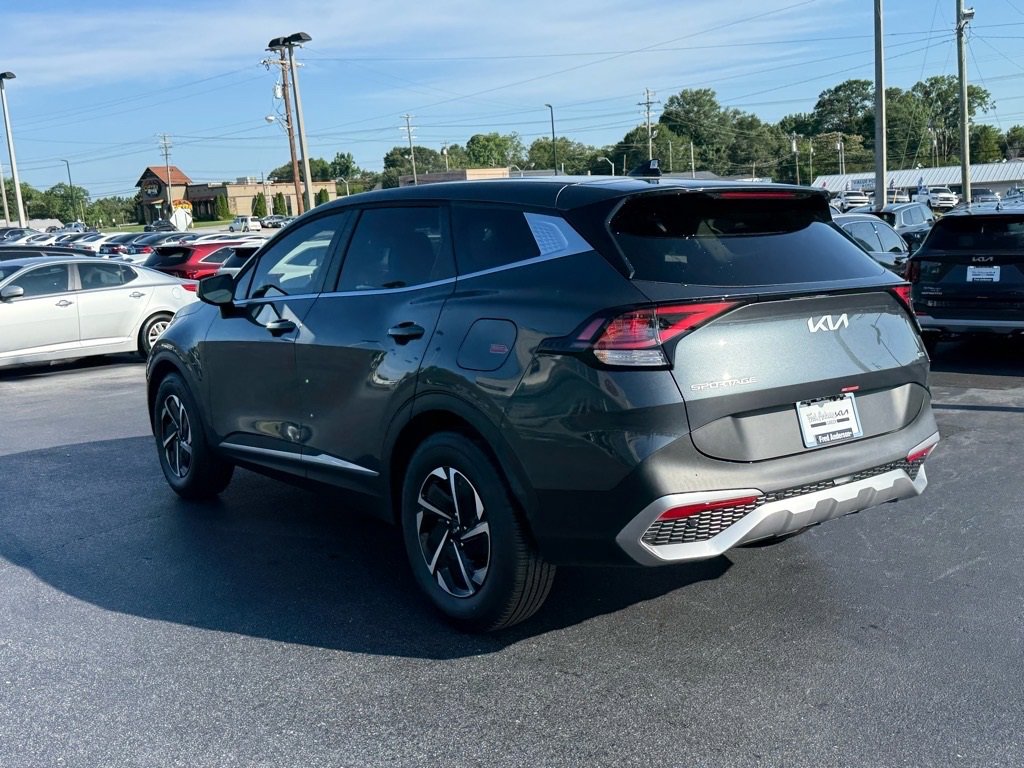 New 2025 Kia Sportage LX image 5