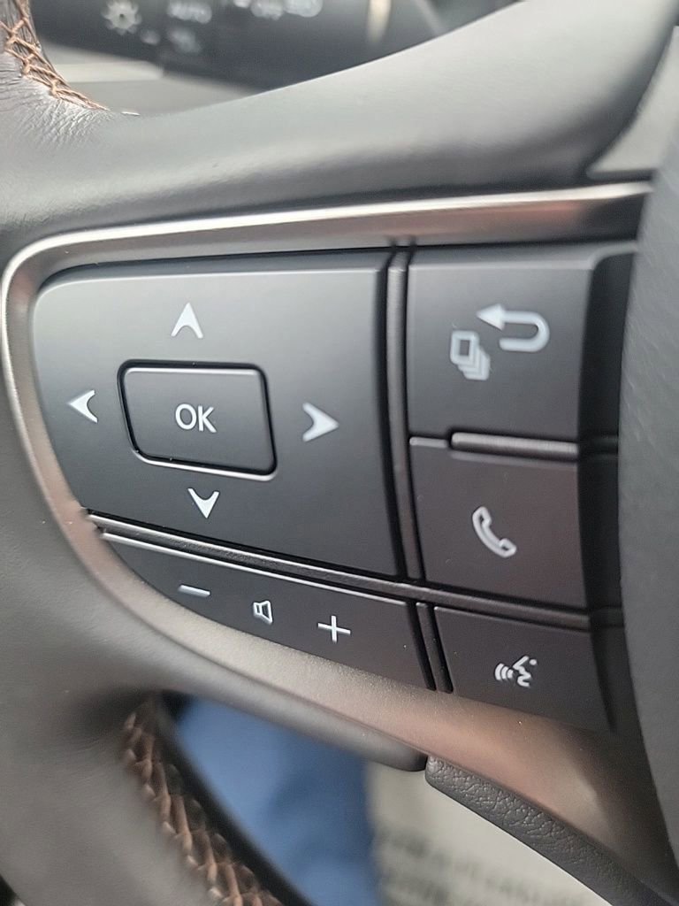 Used 2019 Lexus UX 200 image 50