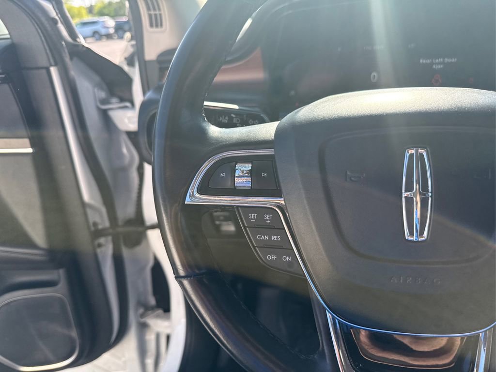 Used 2021 Lincoln Nautilus Reserve AWD/4WD image 30