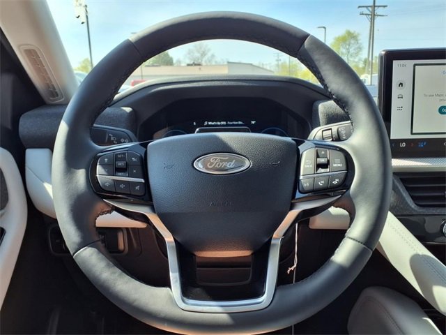 New 2025 Ford Explorer Platinum w/ LUX Leather Package image 19