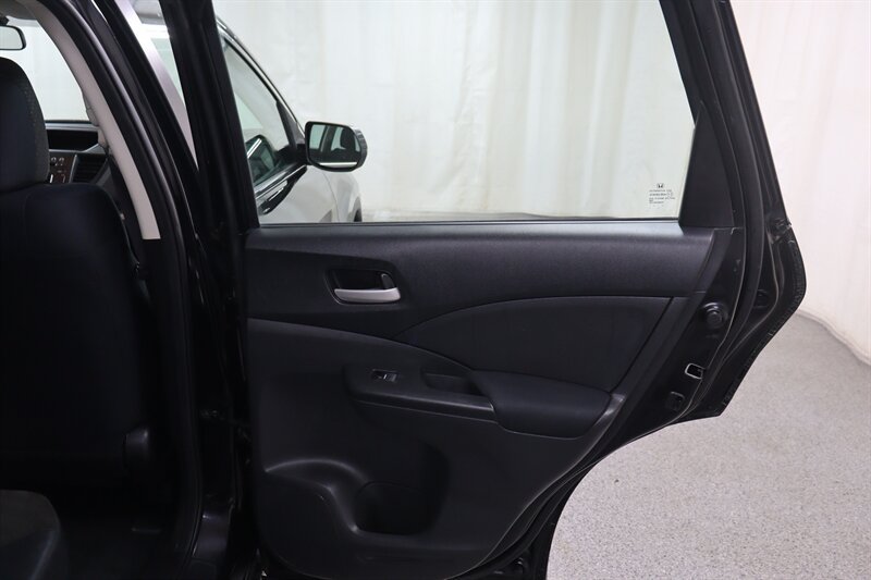 Used 2016 Honda CR-V LX image 25