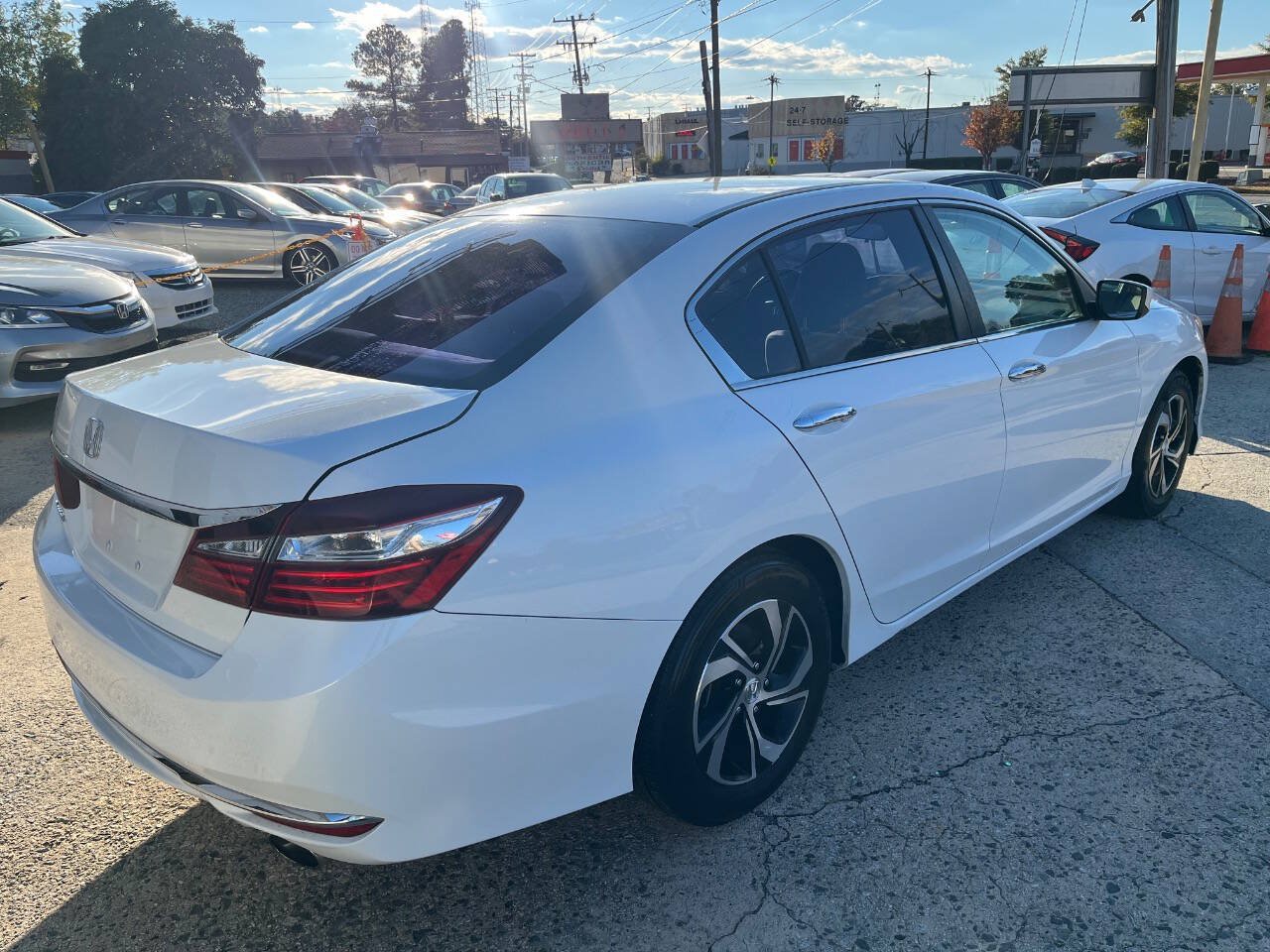 Used 2017 Honda Accord LX image 6