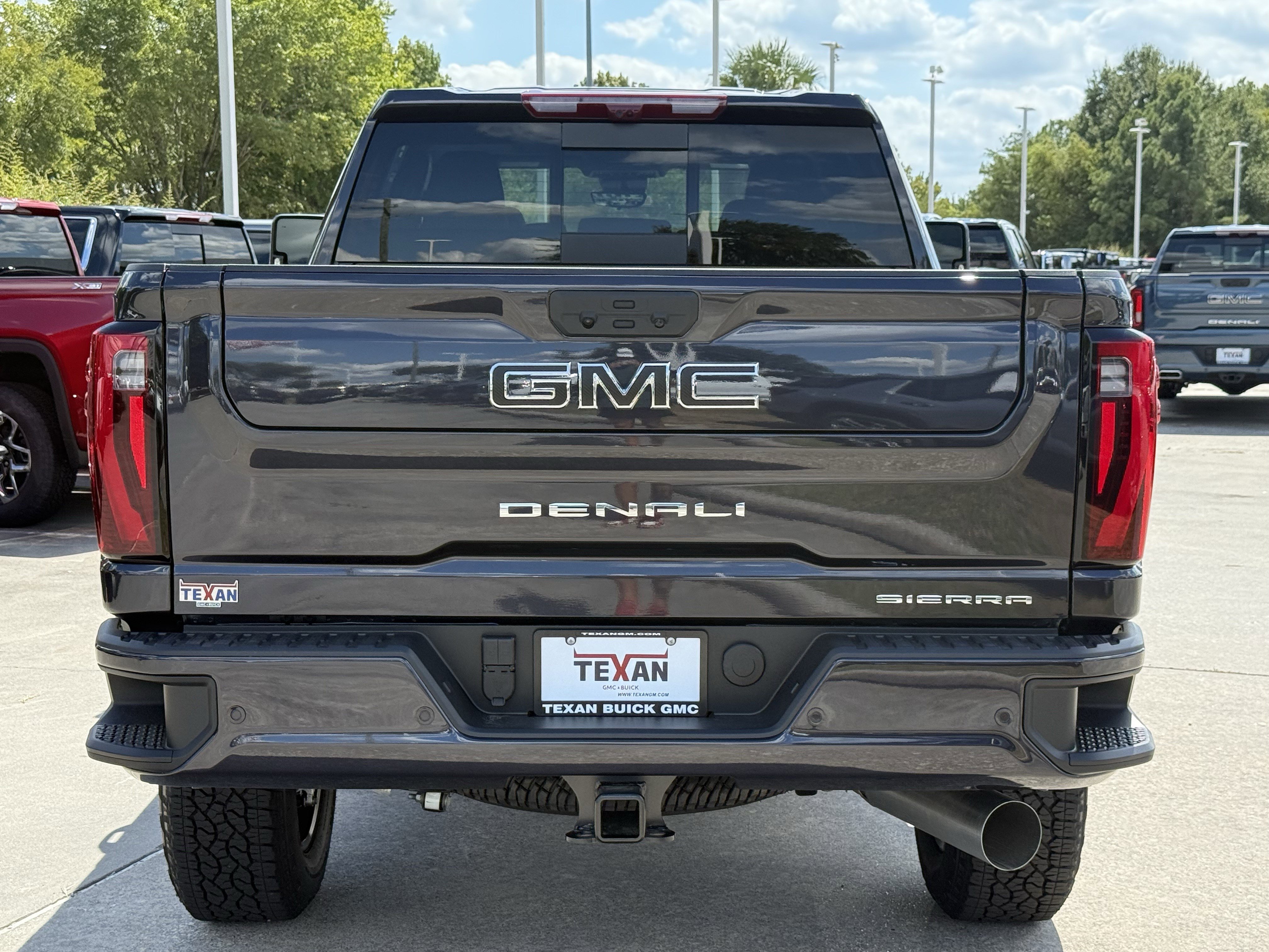 New 2026 GMC Sierra 2500 Denali w/ Denali Reserve Package image 6
