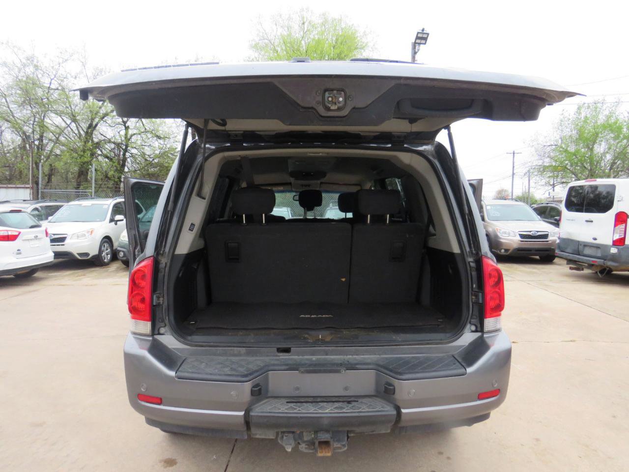 Used 2013 Nissan Armada SV image 28
