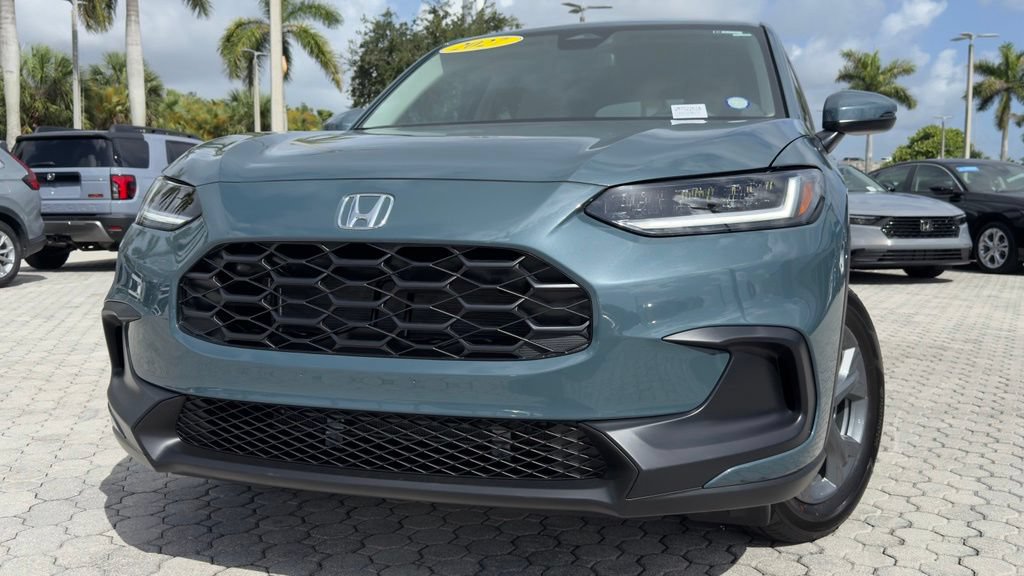 Used 2027 Honda HR-V LX image 2