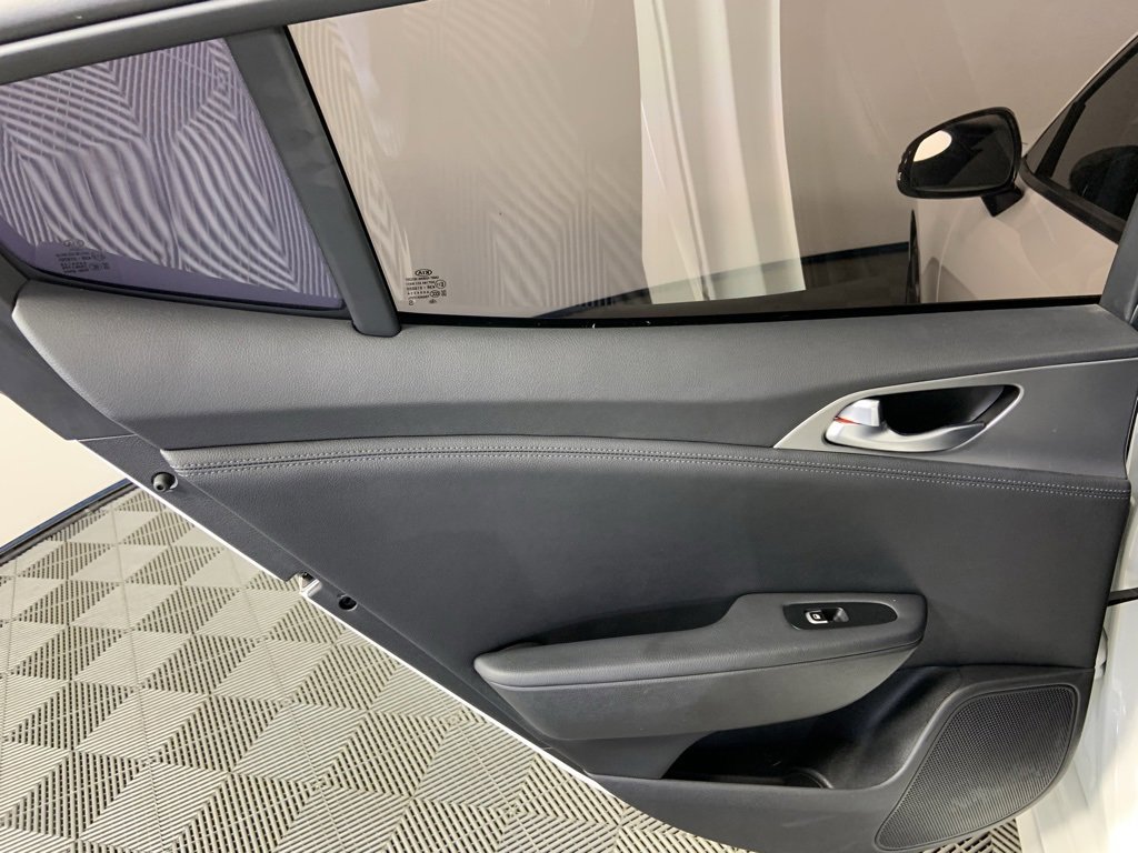 Used 2018 Kia Stinger GT image 22