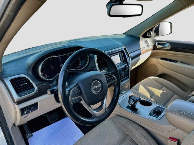 Used 2014 Jeep Grand Cherokee Laredo w/ All Weather Capability Group AWD/4WD image 10