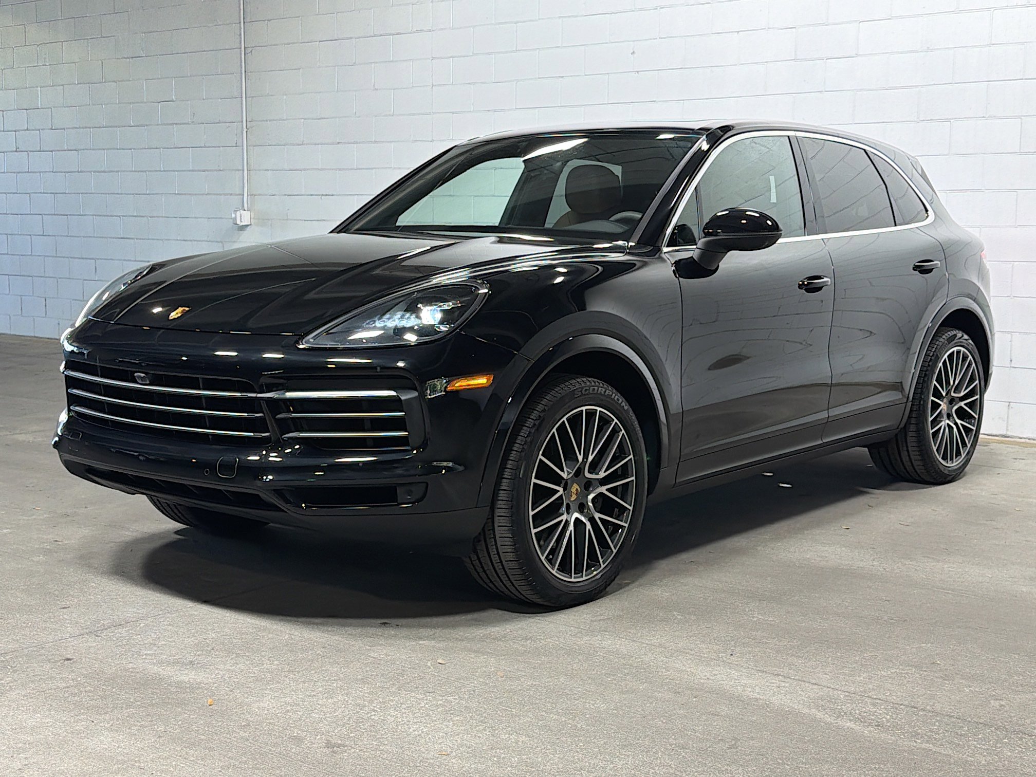 Certified 2023 Porsche Cayenne AWD/4WD image 1