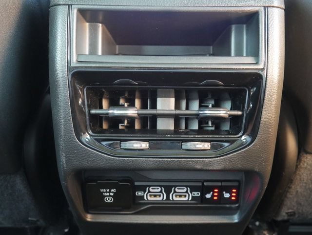 Used 2023 Jeep Grand Cherokee Limited w/ Black Appearance Package AWD/4WD image 26