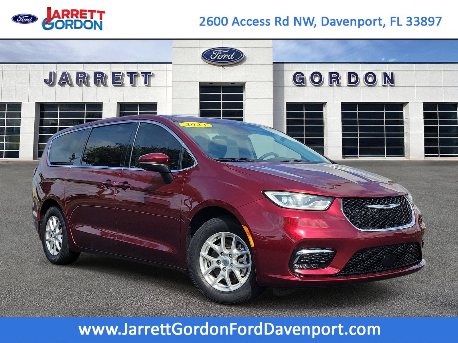Used 2023 Chrysler Pacifica Touring-L