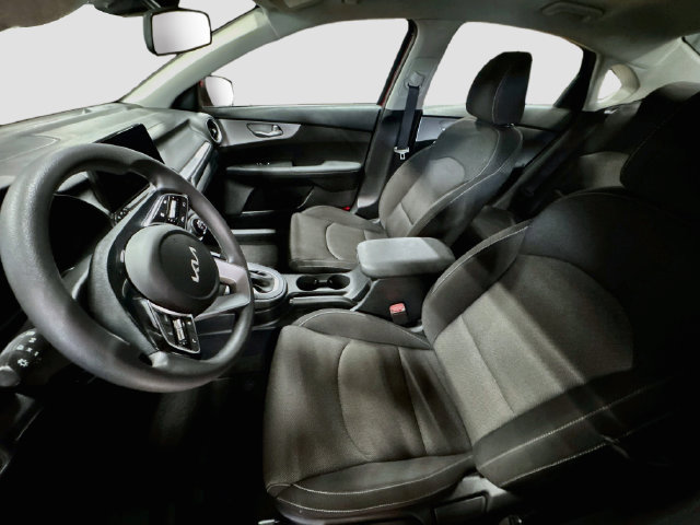 Certified 2024 Kia Forte LXS w/ LXS Technology Package FWD image 15