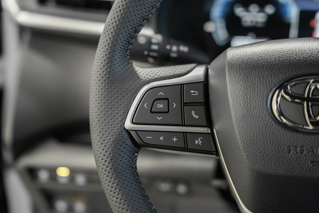 New 2026 Toyota Sienna XLE Woodland Edition AWD/4WD image 30
