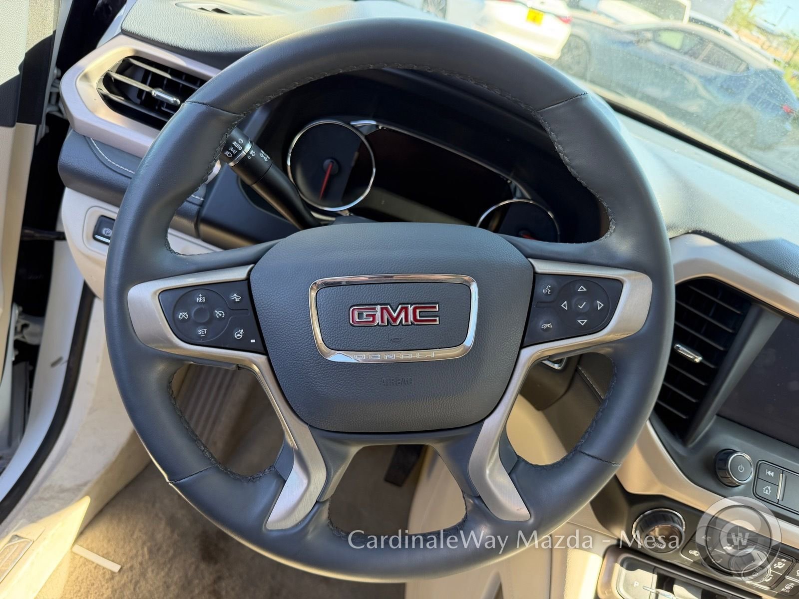 Used 2023 GMC Acadia Denali image 8