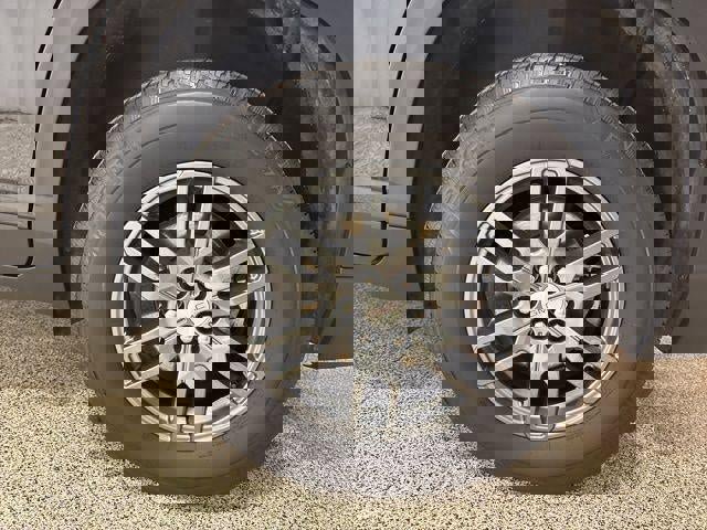 Used 2025 GMC Acadia Elevation image 34