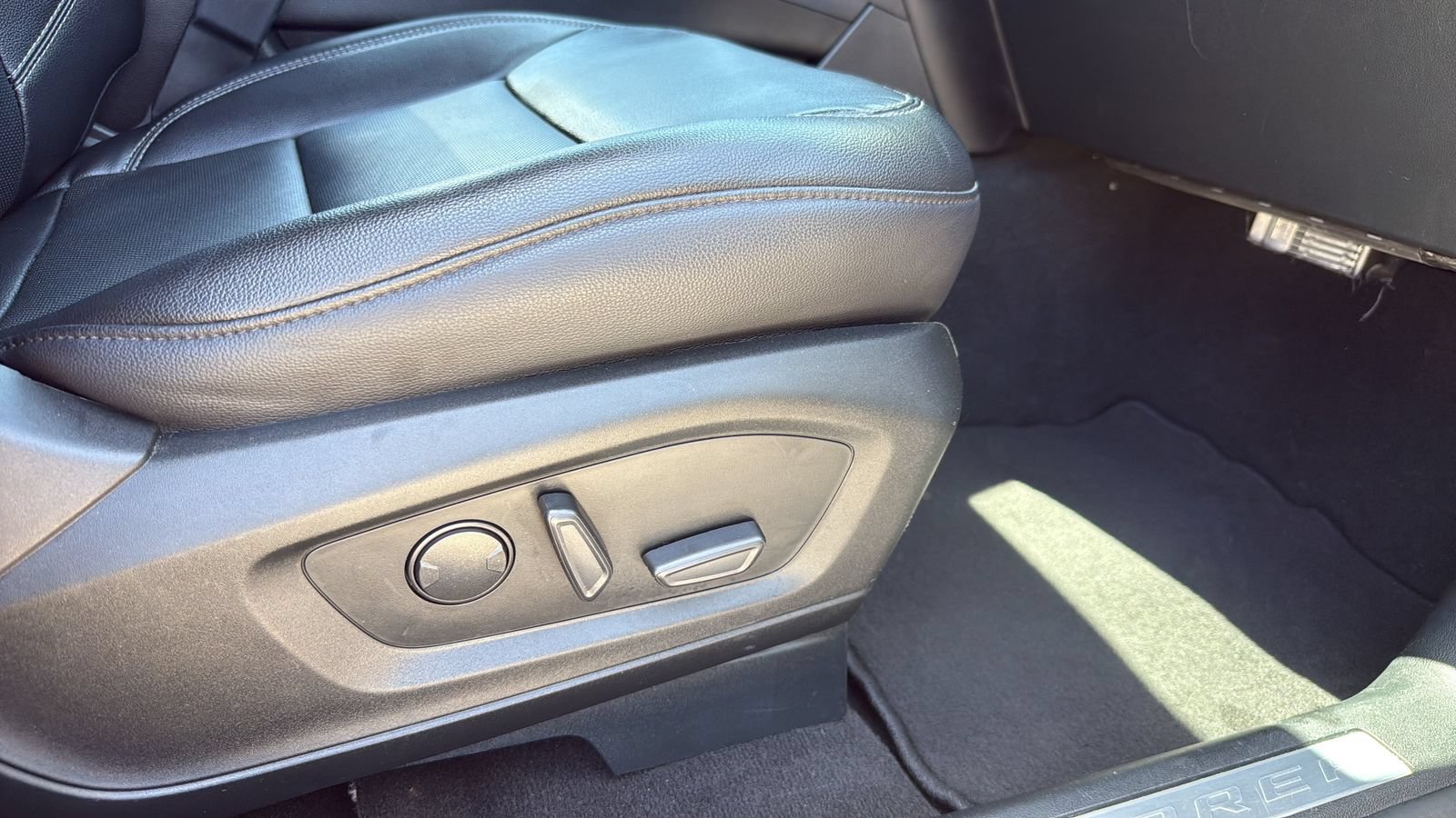 Used 2024 Ford Explorer Limited RWD image 21