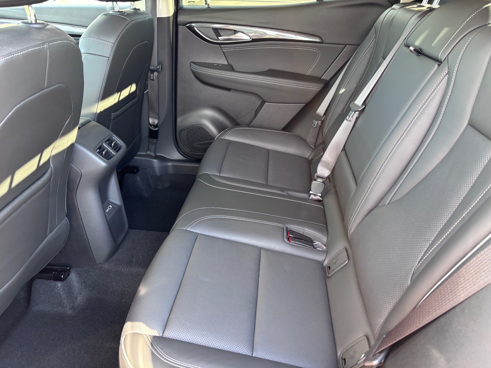 Used 2021 Buick Envision Essence w/ Technology Package I AWD/4WD image 13