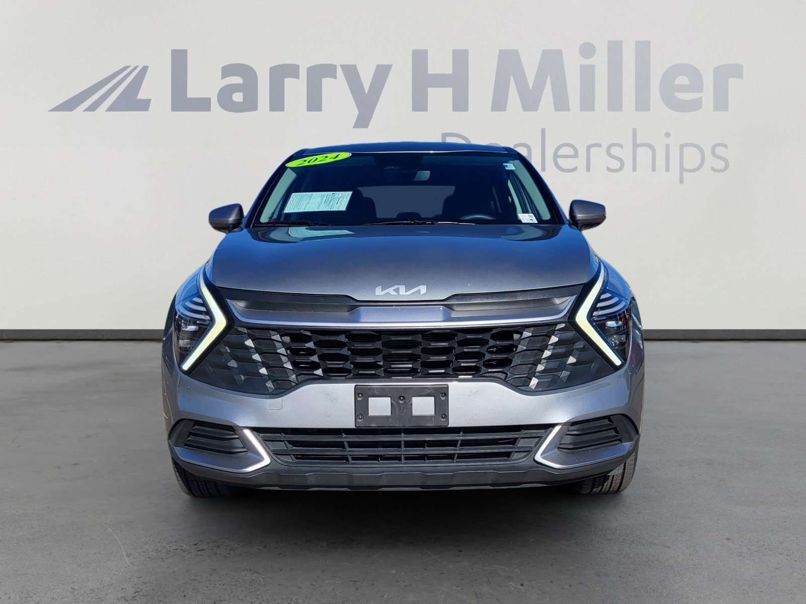 Used 2024 Kia Sportage LX image 8