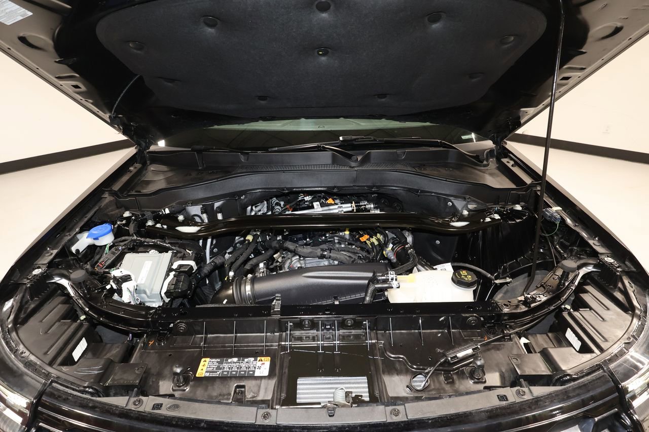 Used 2025 Ford Explorer ST-Line image 33