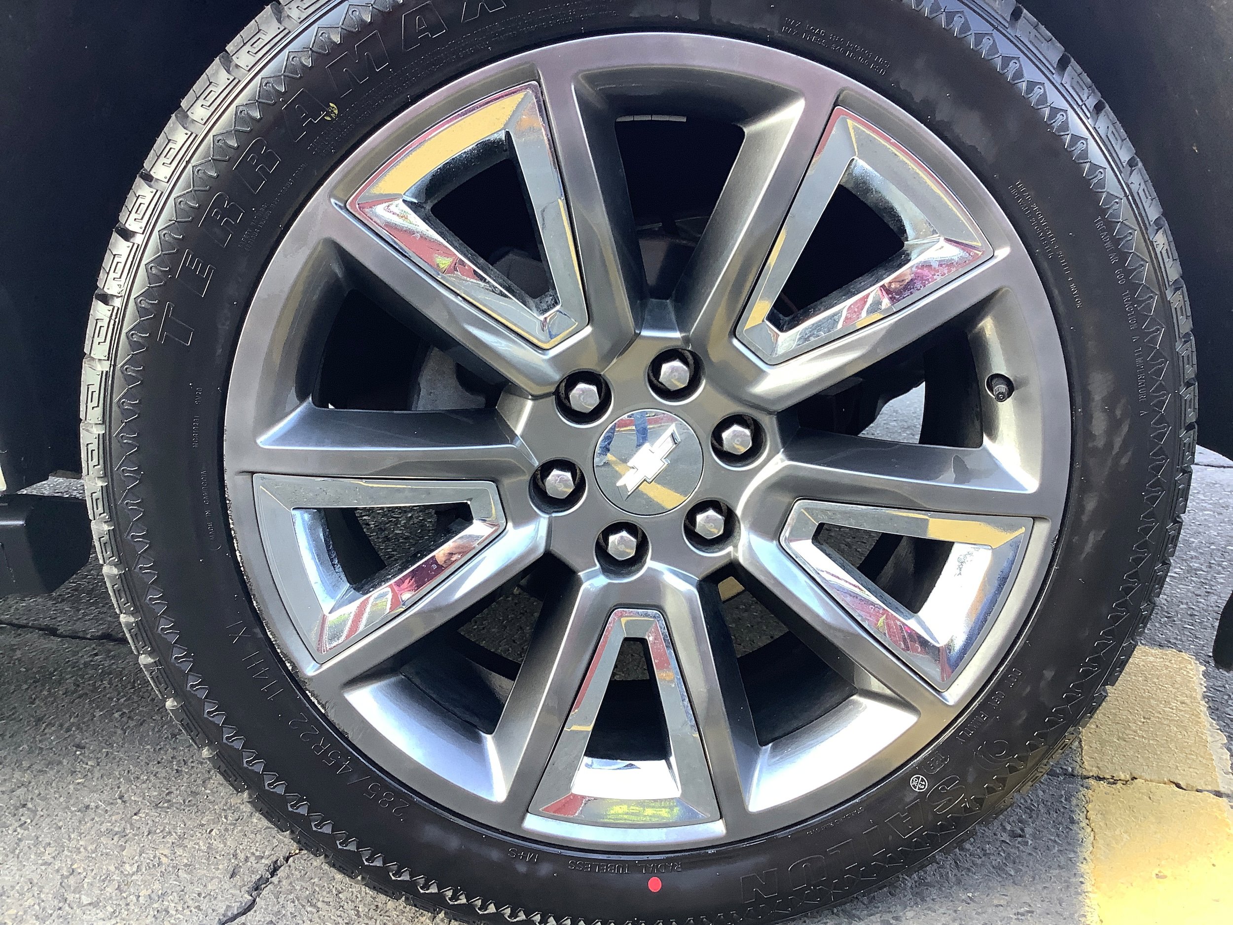 Used 2015 Chevrolet Tahoe LTZ AWD/4WD image 27