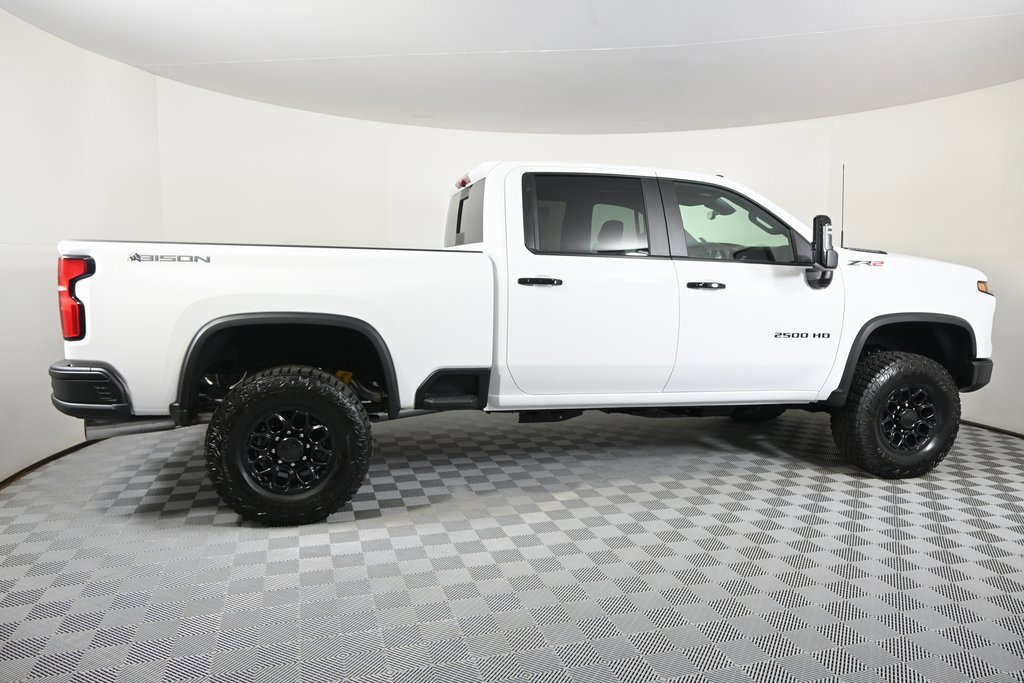 New 2026 Chevrolet Silverado 2500 ZR2 image 8